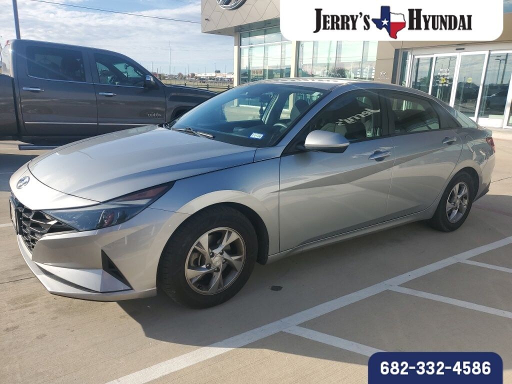 Used 2021 Hyundai Elantra SE Sedan