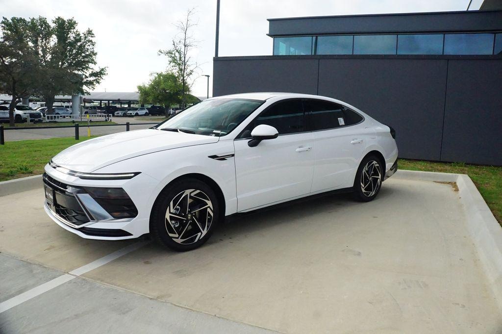 New 2026 Hyundai Sonata SEL Sport Sedan