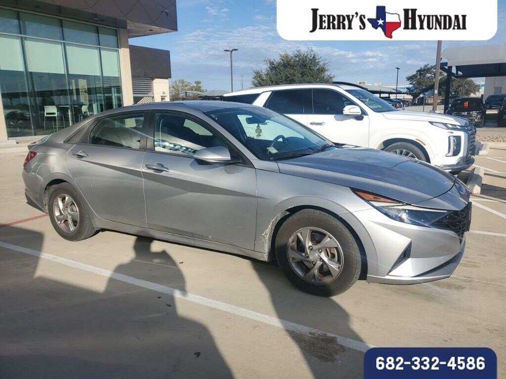 Used 2021 Hyundai Elantra SE Sedan
