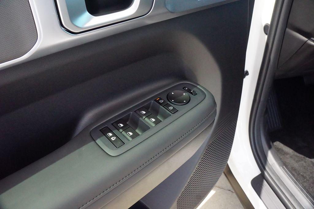 2026 Hyundai Santa Fe SEL - Photo 17