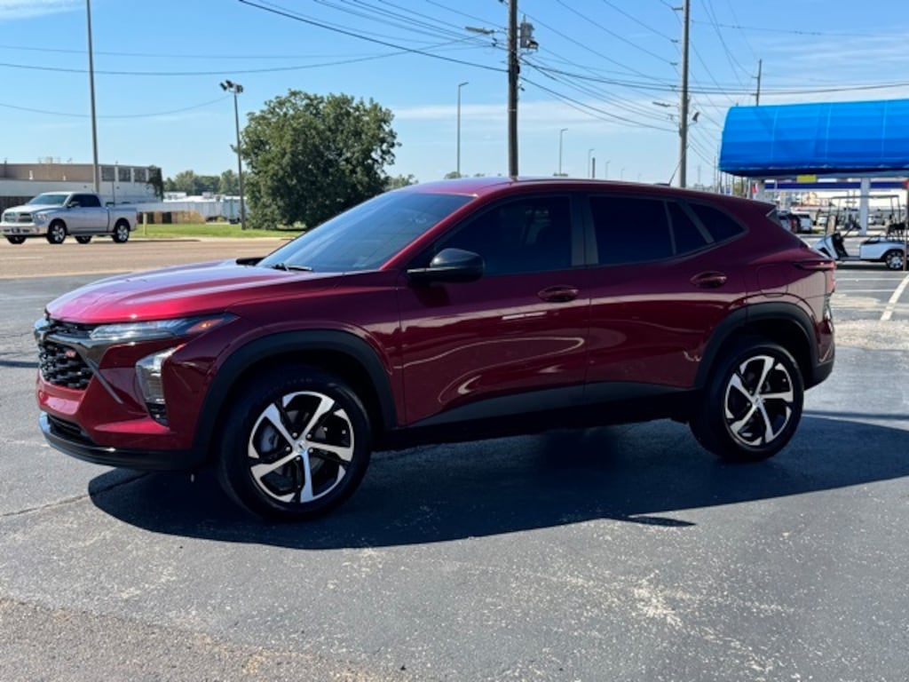 Used 2024 Chevrolet Trax 1RS SUV
