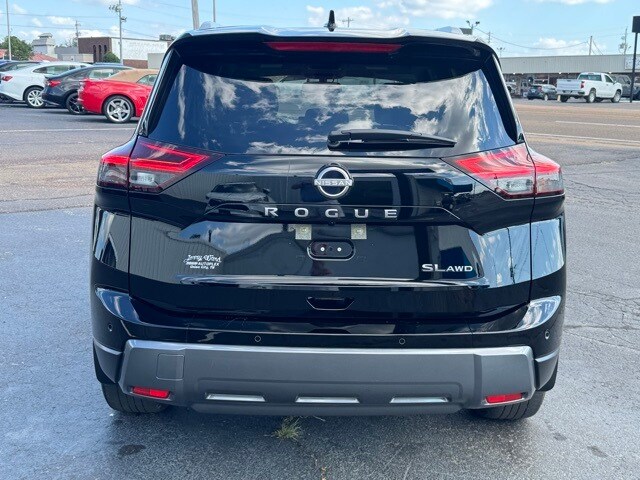 2024 Nissan Rogue SL photo 4