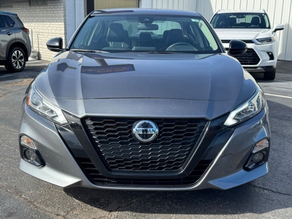 Used 2022 Nissan Altima 2.5 SR Sedan