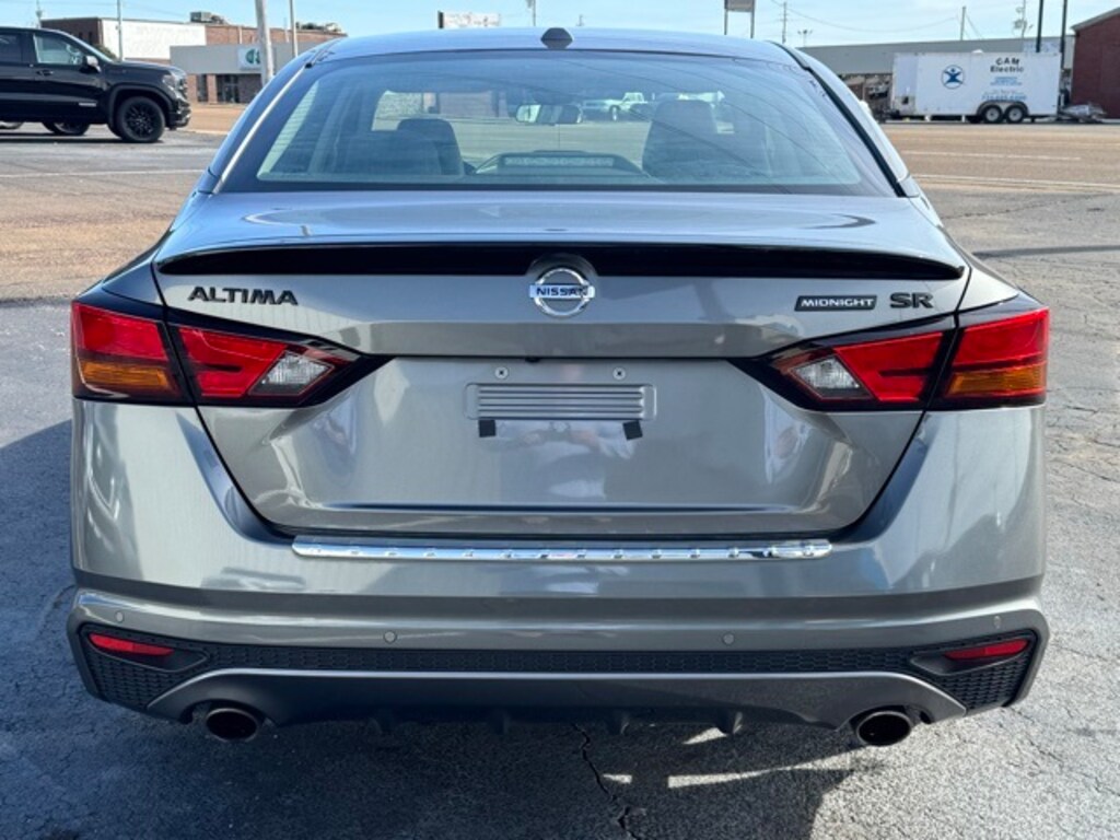 Used 2022 Nissan Altima 2.5 SR Sedan