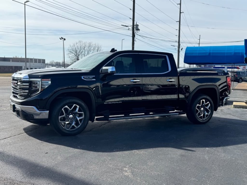 Used 2023 GMC Sierra 1500 SLT Truck