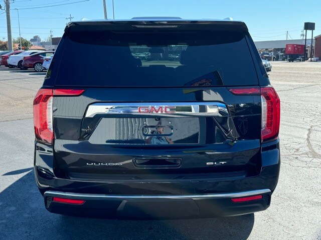 2023 Gmc Yukon XL SLT photo 4