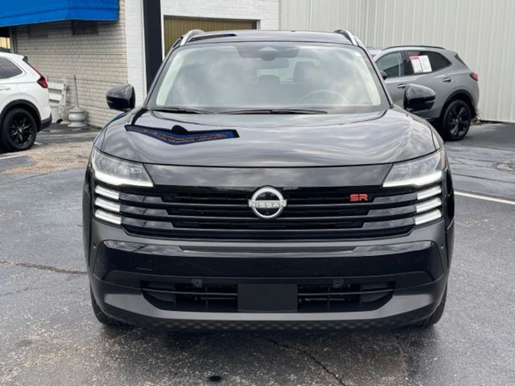 Used 2026 Nissan Kicks SR SUV