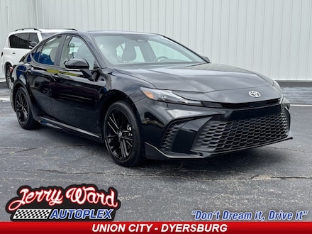 2025 Toyota Camry SE Sedan