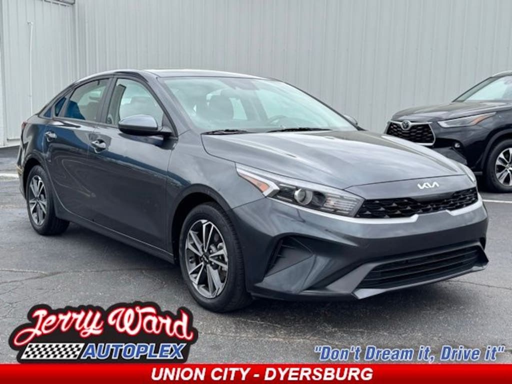 Used 2024 Kia Forte LXS Sedan