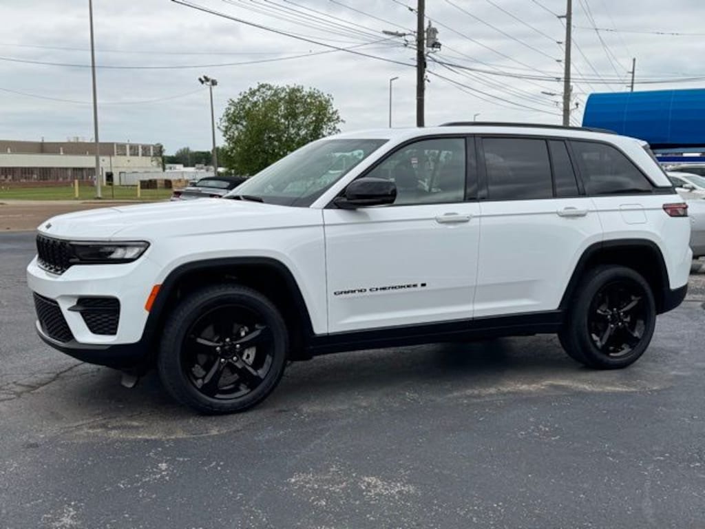 Used 2023 Jeep Grand Cherokee Altitude X SUV