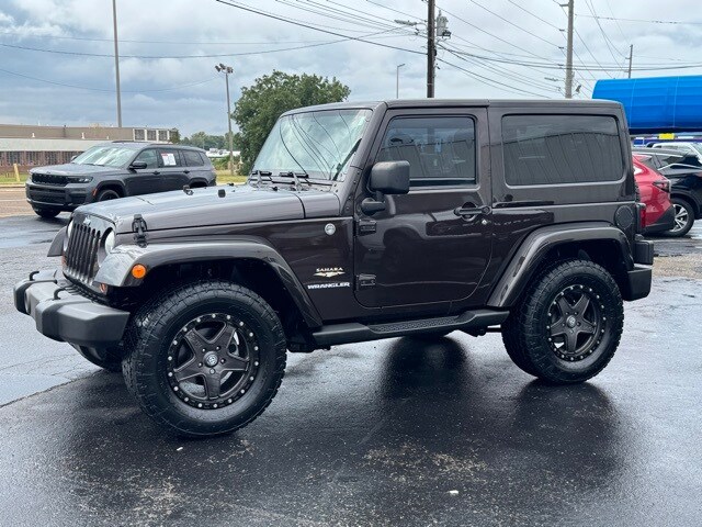 2013 Jeep Wrangler Sahara photo 3