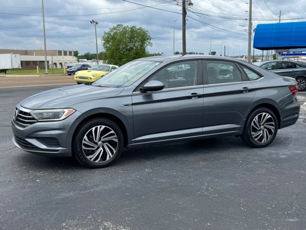 Used 2021 Volkswagen Jetta SEL Sedan