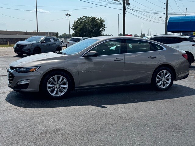2023 Chevrolet Malibu 1LT photo 3