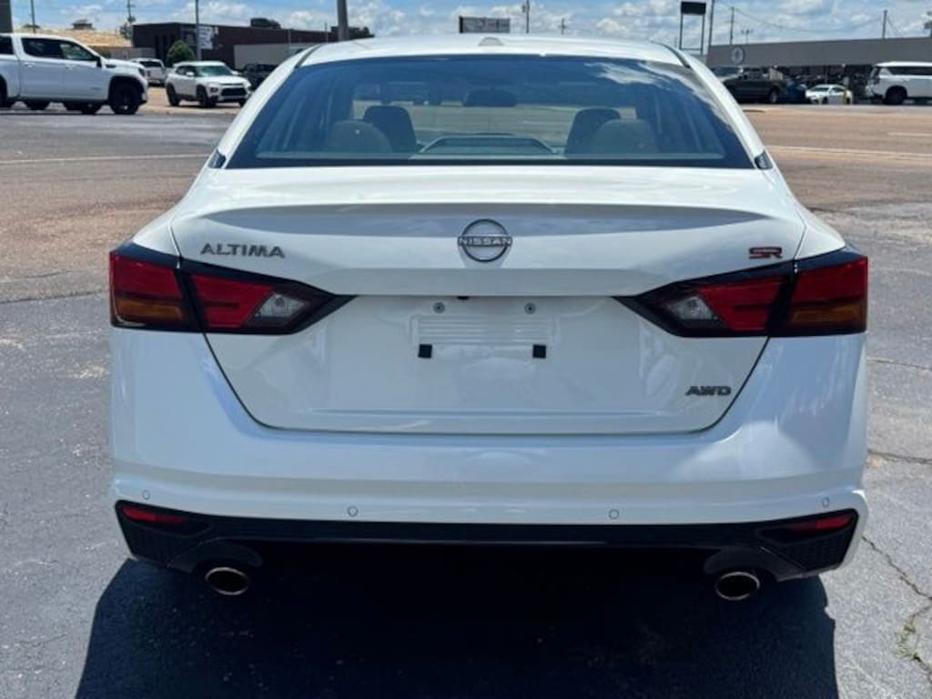 Used 2025 Nissan Altima 2.5 SR Sedan