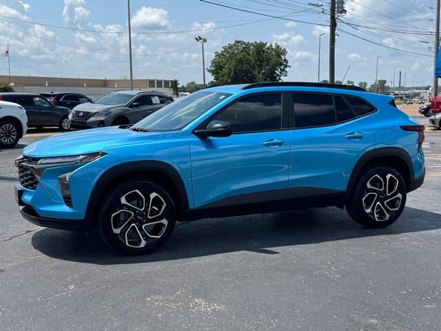 2025 Chevrolet Trax photo 3