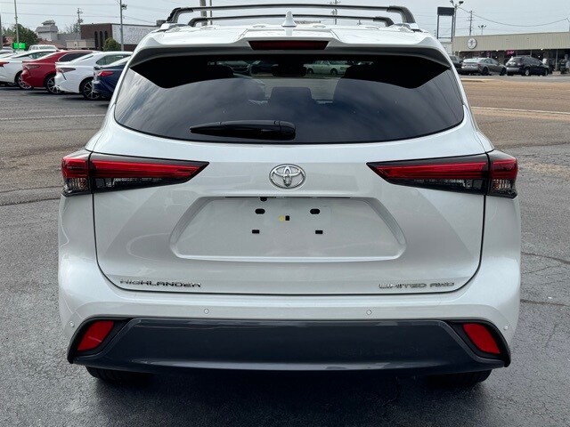 2023 Toyota Highlander Limited photo 4