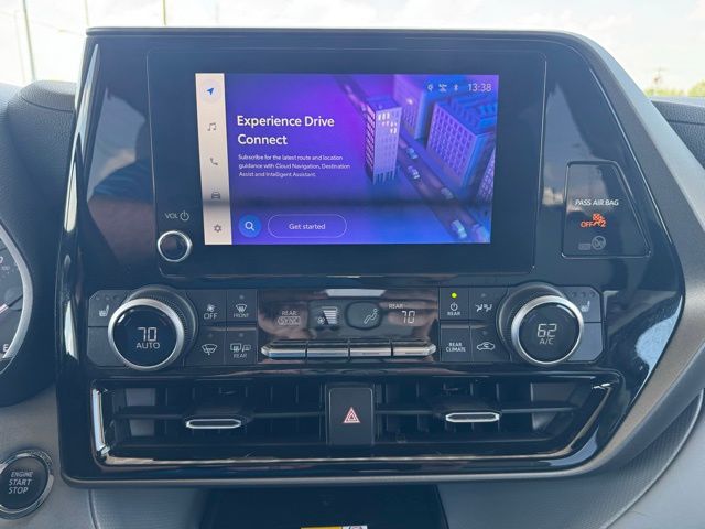 2023 Toyota Highlander XLE - Photo 9