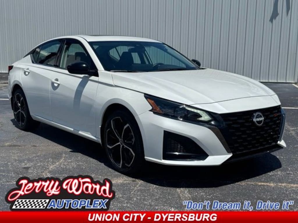 Used 2025 Nissan Altima 2.5 SR Sedan