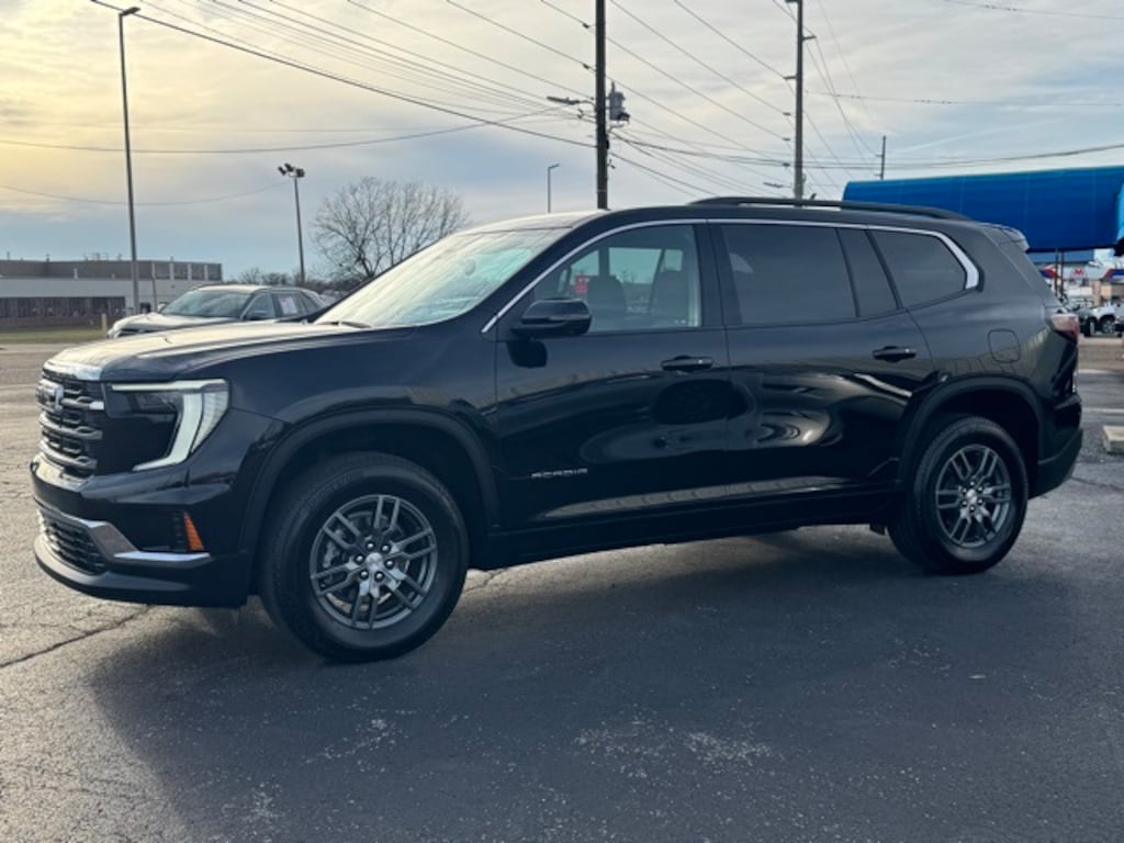 Used 2025 GMC Acadia Elevation SUV