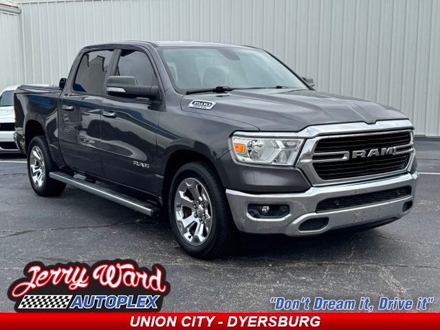 2019 RAM 1500 Big Horn/Lone Star 4x4 Crew Cab 5'7's photo