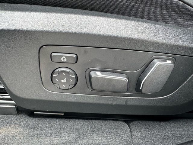2026 BMW X3 30 - Photo 21