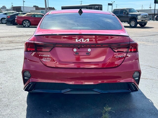 2024 Kia Forte GT-Line photo 4