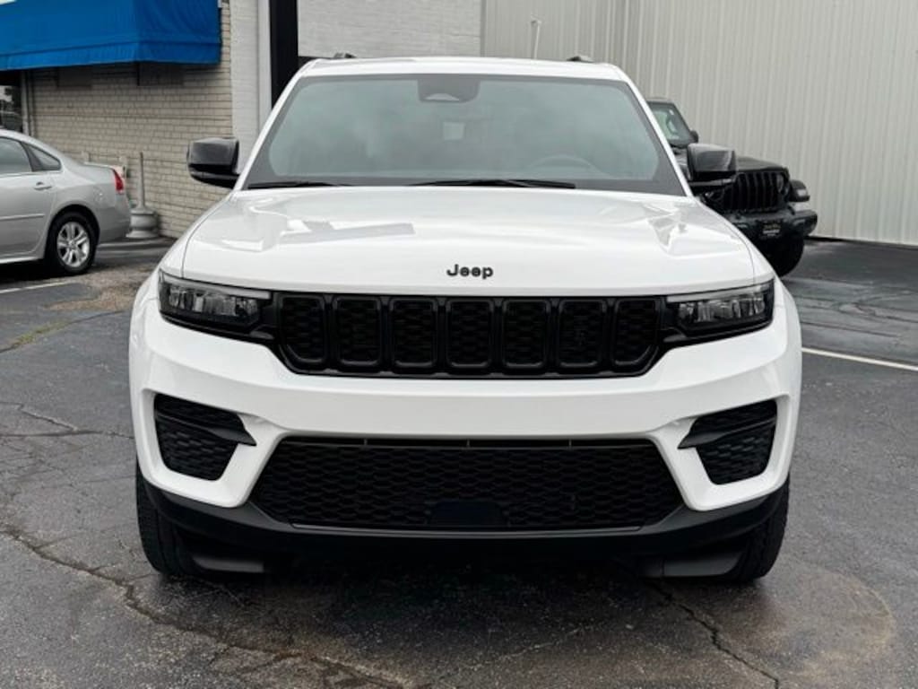 Used 2023 Jeep Grand Cherokee Altitude X SUV
