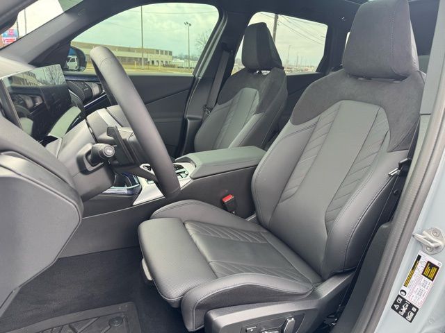 2026 BMW X3 30 - Photo 22