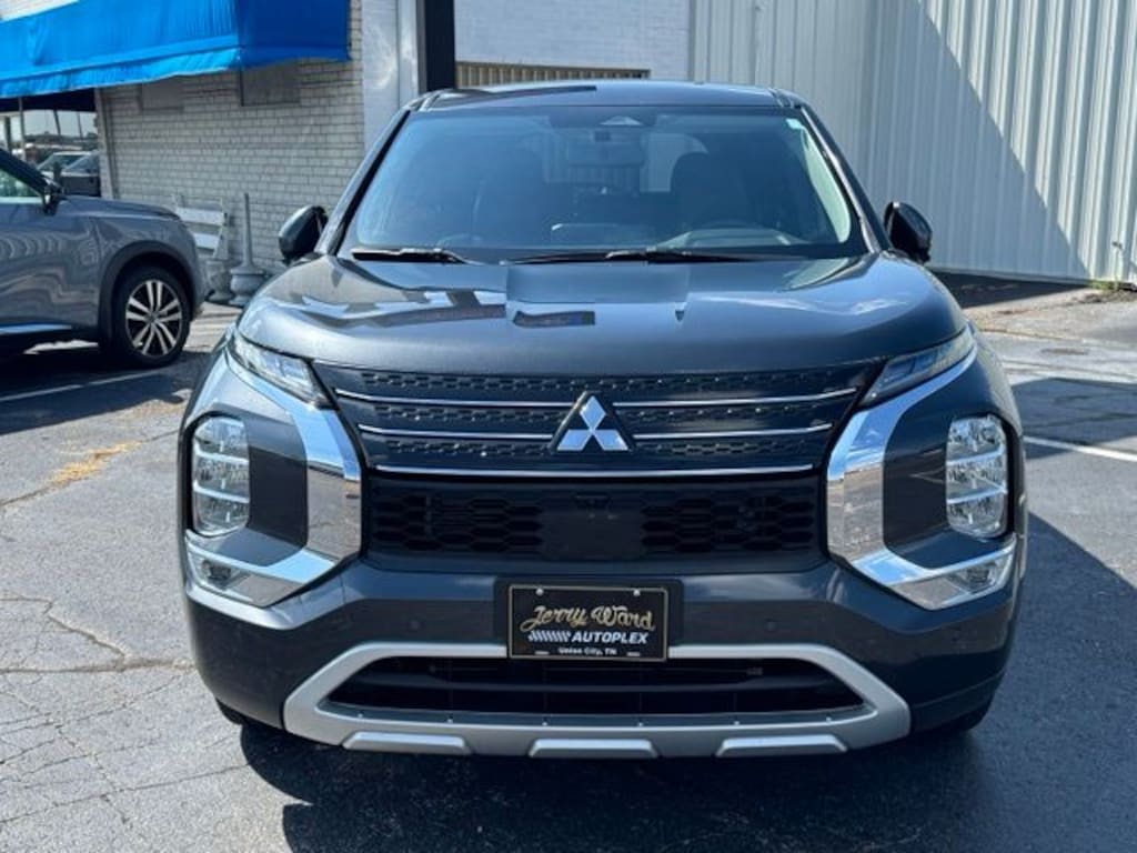 Used 2024 Mitsubishi Outlander SE SUV
