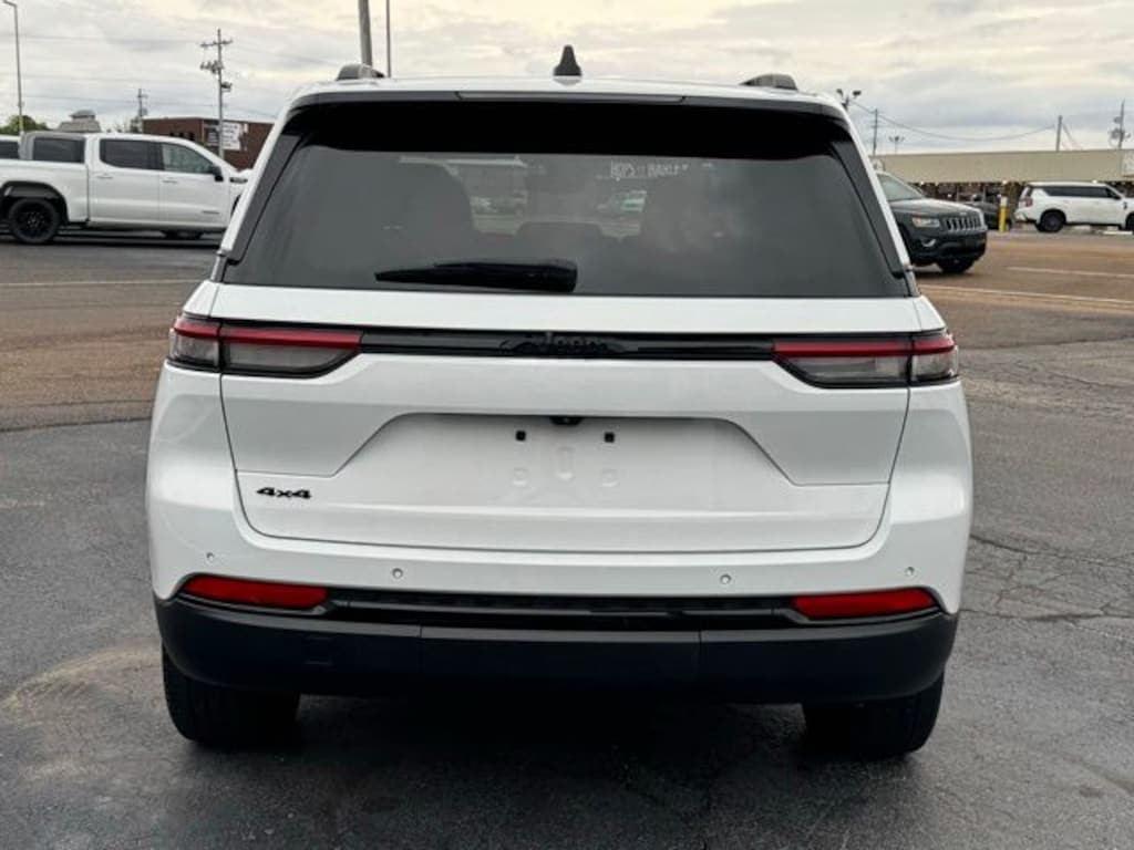 Used 2023 Jeep Grand Cherokee Altitude X SUV
