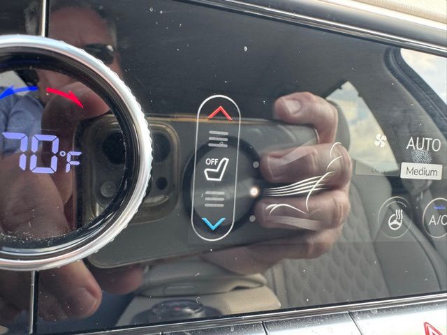 2023 GENESIS GV70 Sport - Photo 11