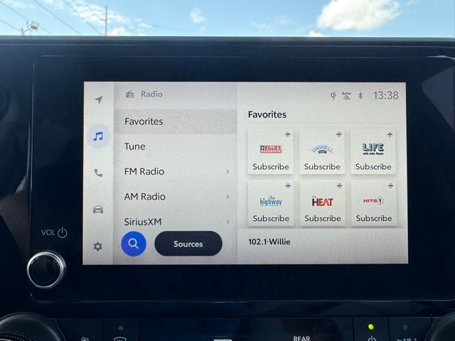 2023 Toyota Highlander XLE - Photo 11