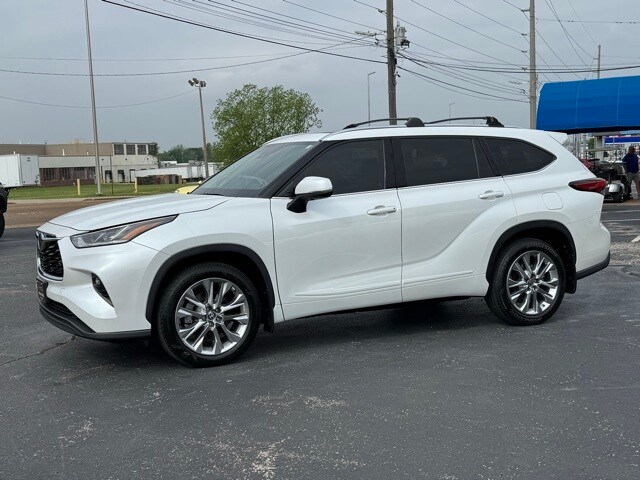 2023 Toyota Highlander Limited photo 3