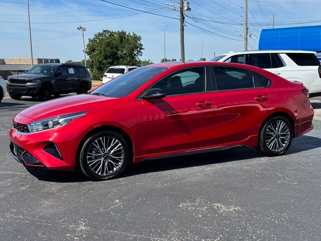 2024 Kia Forte GT-Line photo 3