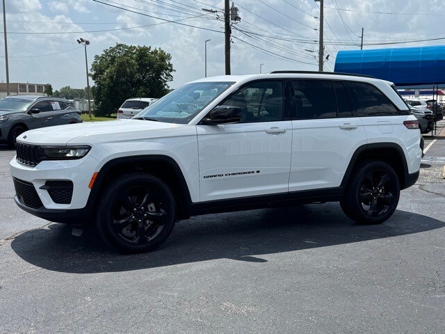 2024 Jeep Grand Cherokee Altitude X photo 2