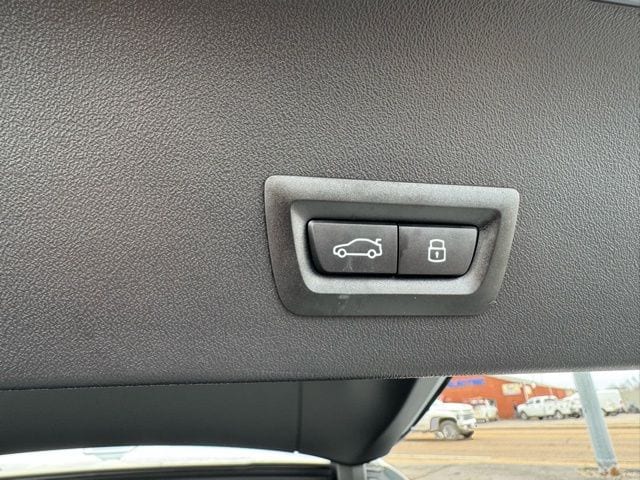 2026 BMW X3 30 - Photo 25