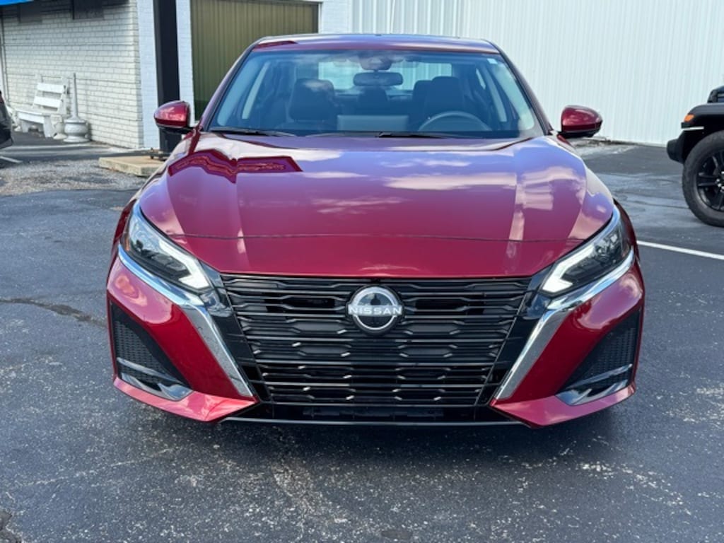 Used 2024 Nissan Altima 2.5 SL Sedan
