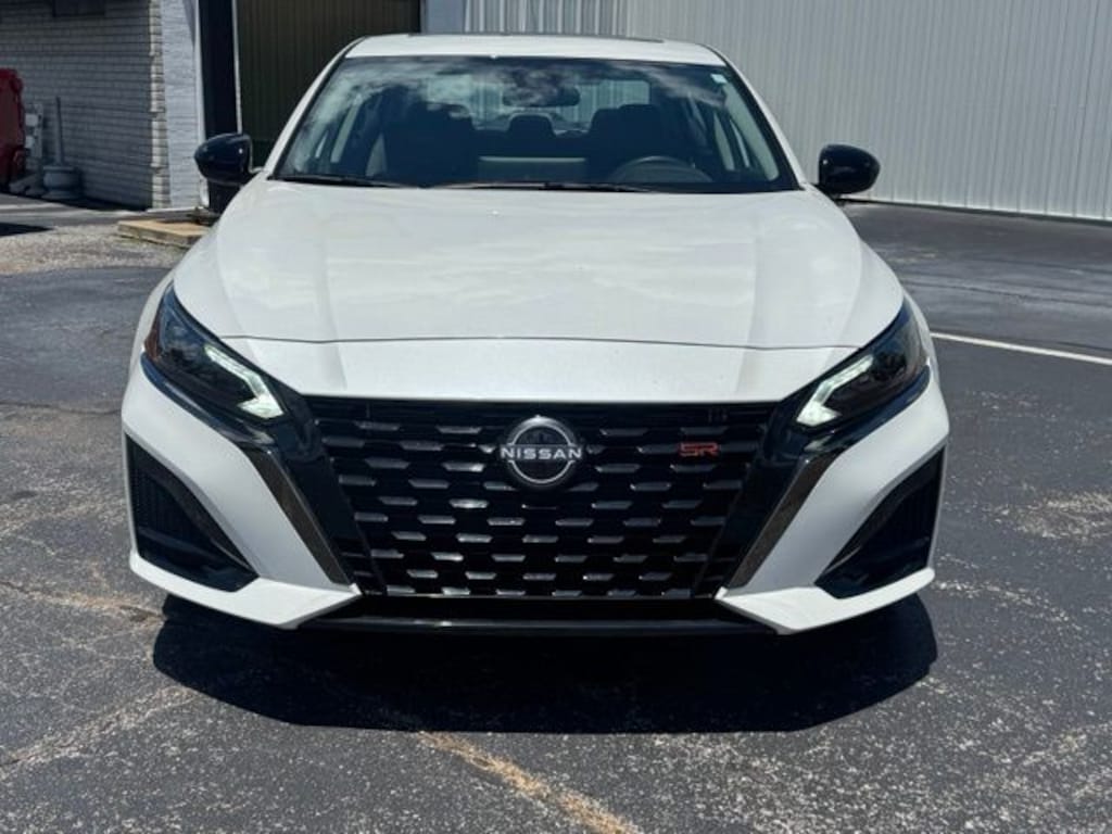 Used 2025 Nissan Altima 2.5 SR Sedan