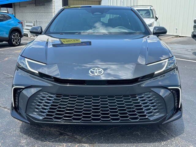 2025 Toyota Camry XSE photo 2