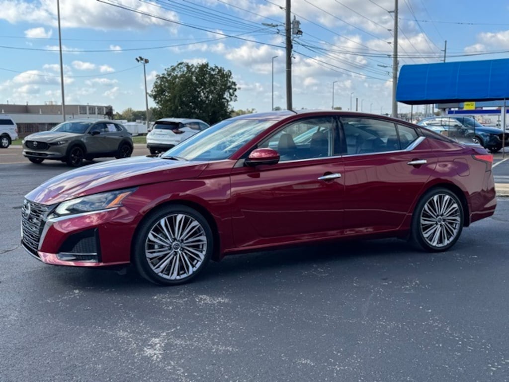 Used 2024 Nissan Altima 2.5 SL Sedan