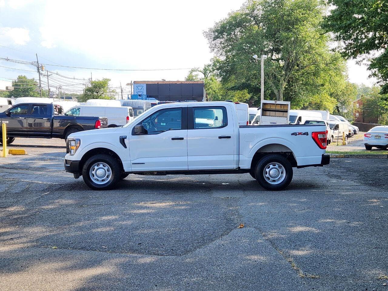 2023 Ford F-150 XLT photo 2