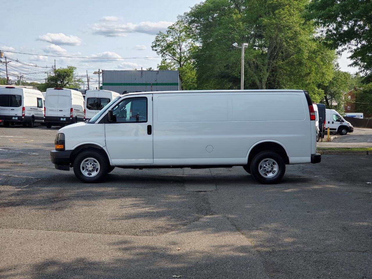 2023 Chevrolet Express 2500 photo 4