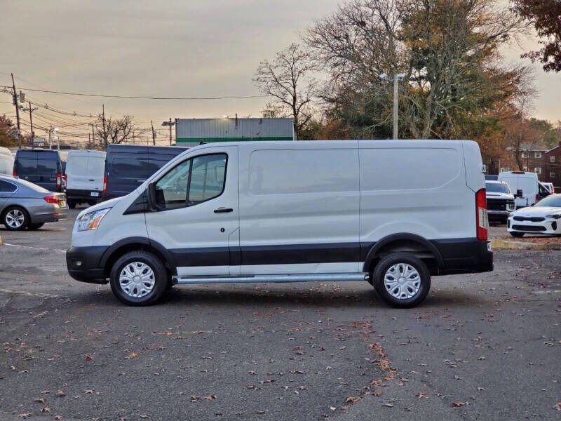 2024 Ford Transit photo 4