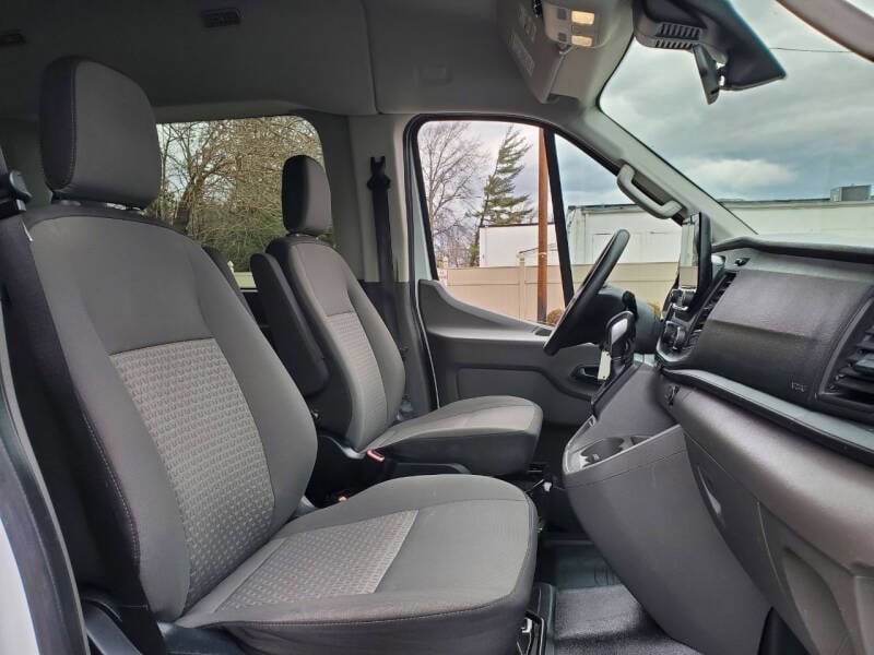2023 Ford Transit Passenger Van XLT - Photo 9