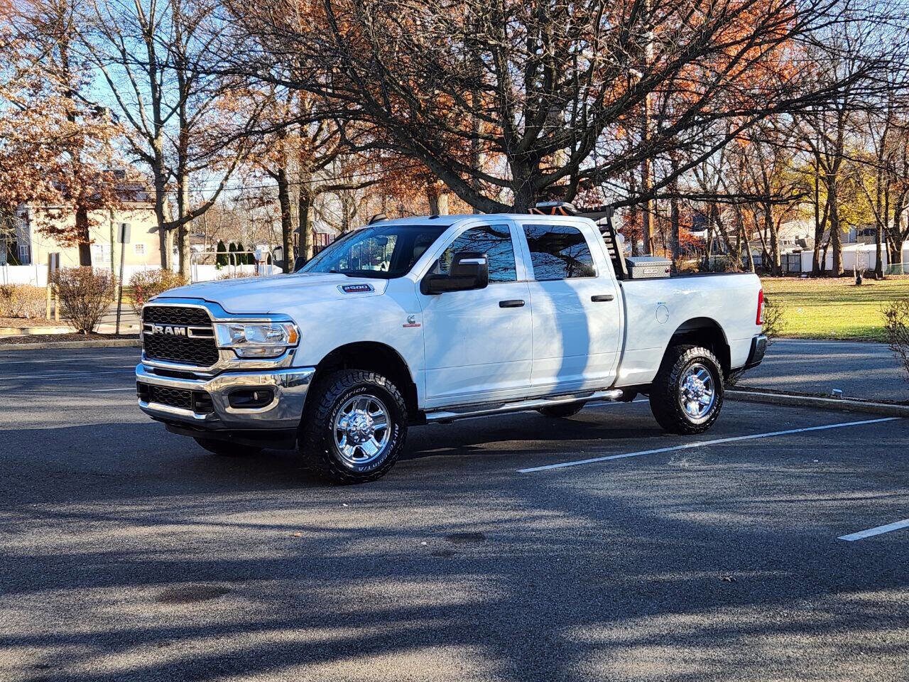 2023 Ram 2500 Tradesman photo 3