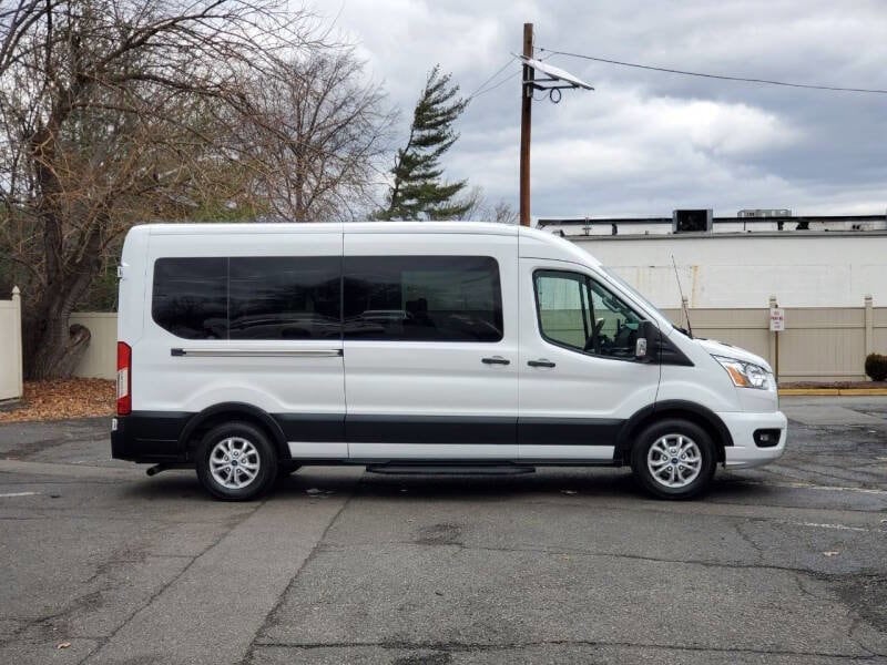 2023 Ford Transit Passenger Van XLT - Photo 7