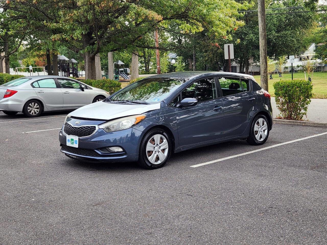 2016 Kia Forte LX photo 3