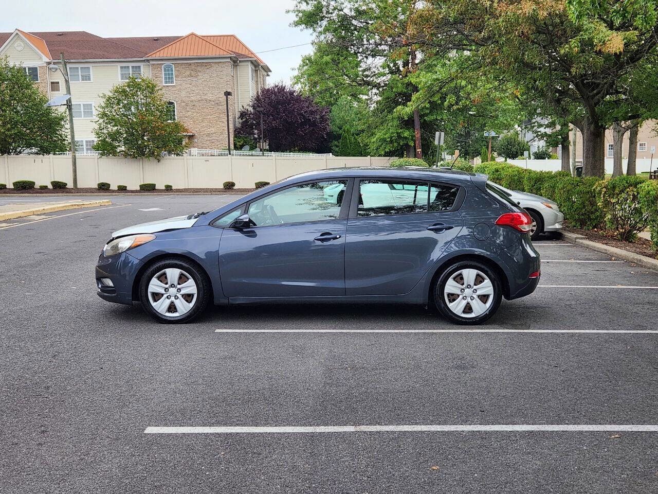 2016 Kia Forte LX photo 4