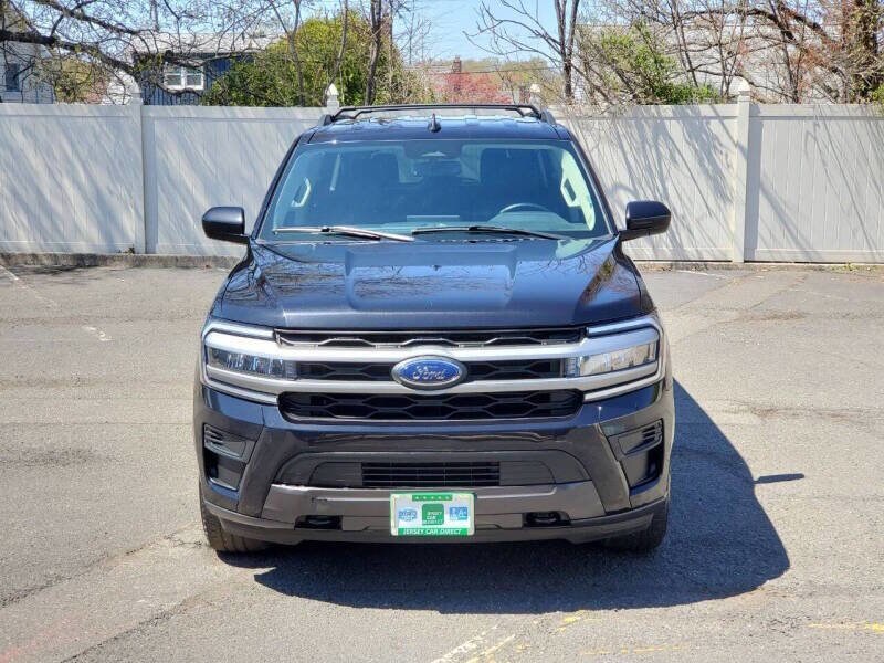 2024 Ford Expedition MAX XLT photo 2