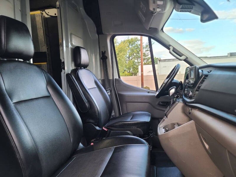 2024 Ford Transit Van Base - Photo 6
